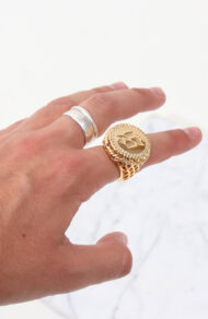Set S Logo Sovereign Ring
